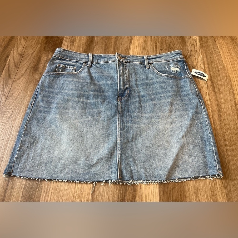 New With Tags Old Navy Denim Frayed Skirt